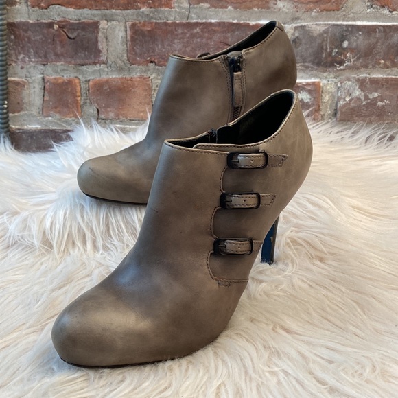 Cole Haan Air Alexis by Maria Sharapova Bootie, Size 7B - Picture 4 of 17